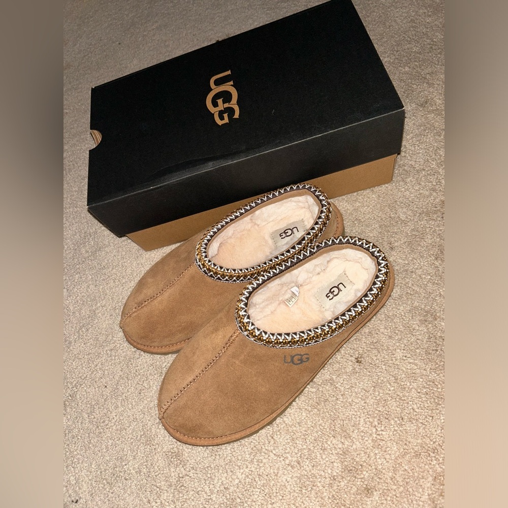 Tasman Uggs, Size 8, Brand New, Never Worn